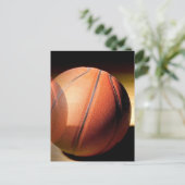 Basketbal in Schaduwen Close-up Verticale Post Kaa Briefkaart (Staand voorkant)