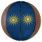 Basketbal in ware grootte met vlag van Macedonië (Verticaal)