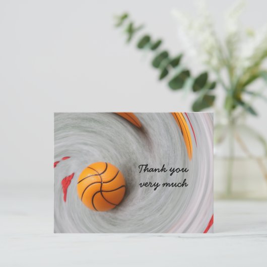 Basketbal met liefde op het veld bedankt briefkaart (Staand voorkant)