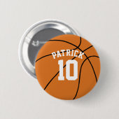 Basketbal met naam en teamnummer ronde button 5,7 cm (Voorkant /achterkant)
