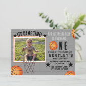 Basketbal Sport eerste verjaardag uitnodiging (Staand voorkant)