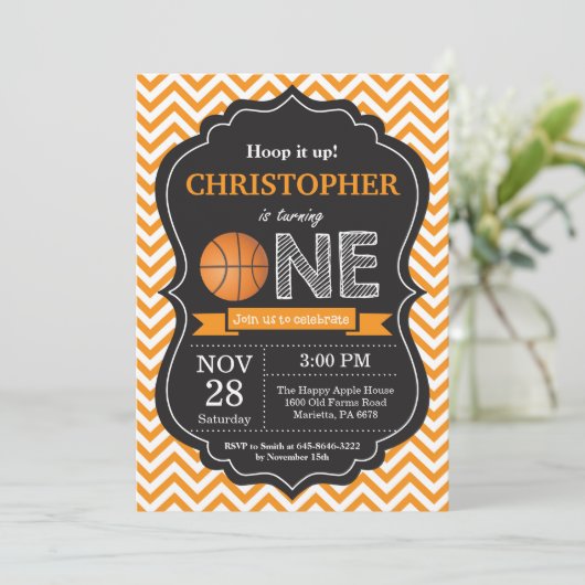 Basketbal Verjaardag Uitnodiging 1e Verjaardag Par (Staand voorkant)