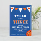 Basketbal Verjaardag Uitnodiging Jongen 3e Verjaar (Staand voorkant)