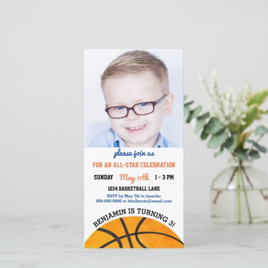 Basketbal Verjaardagsfeest Sport Foto Uitnodiging (Staand voorkant)