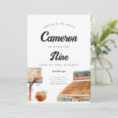 Basketbal verjaardagsuitnodiging voor jongens kaart (Staand voorkant)