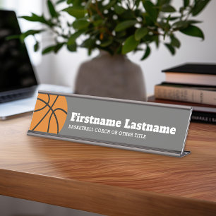 Basketbalcoach of leraar lichamelijke opvoeding bureau naambordje