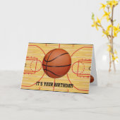 Basketball and Court Design Birthday Kaart (Gele Bloem)