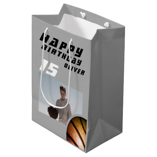 Basketball Ball Boy FotoHappy Birthday Medium Cadeauzakje (Voorkant Gekanteld)