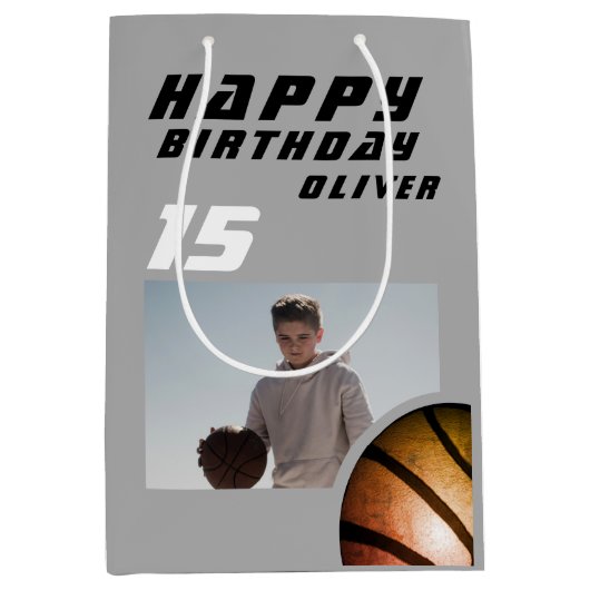 Basketball Ball Boy FotoHappy Birthday Medium Cadeauzakje (Voorkant)