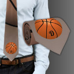 Basketball Ball Sportmonogram Stropdas<br><div class="desc">Stropdas van het Basketball Ball Sports Monogram. Geweldig voor een basketbalspeler,  basketbalcoach of fan. Voeg je monogram toe of verwijder het.</div>