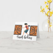 Basketball Birthday kaart met bal voor vrouw (Gele Bloem)