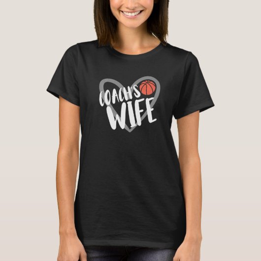 Basketball Coach's Wife Heart T-shirt (Voorkant)