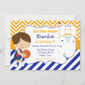 Basketball Cute Brunette Boy Birthday Party Kaart (Voorkant)