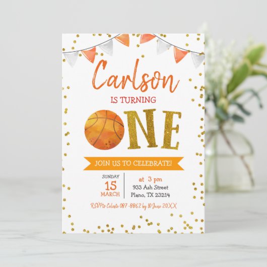 Basketball Game Time Birthday Uitnodiging (Staand voorkant)