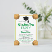 Basketball Green & Gold Graduparty Uitnodiging Briefkaart (Staand voorkant)