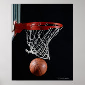 Basketball in Hoop Poster (Voorkant)