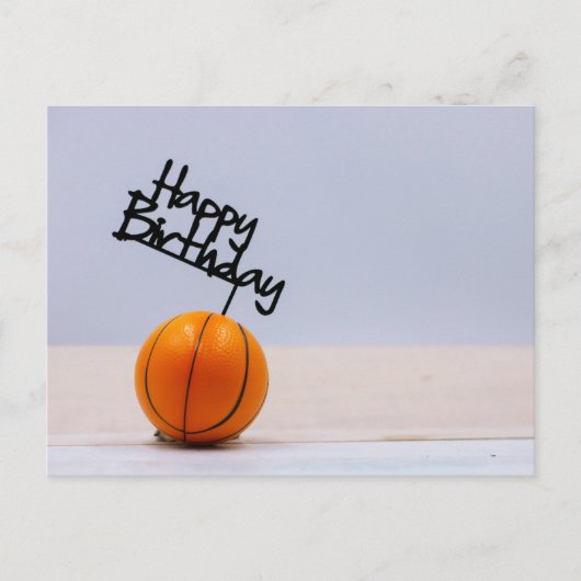 Basketball met Happy Birthday op witte achtergrond Briefkaart (Voorkant)