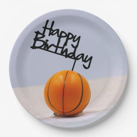 Basketball met Happy Birthday op witte achtergrond Papieren Bordje (Voorkant)