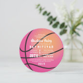 BASKETBALL PINK Bat Mitzvah Uitnodiging (Staand voorkant)