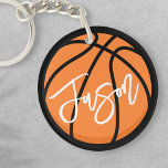 Basketball zwarte oranje douanenaam sleutelhanger<br><div class="desc">Sleutelhanger met een basketbal in zwart-oranje en jouw naam in wit. Alle kleuren zijn aanpasbaar in het ontwerpgereedschap.</div>