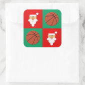 Basketballen en kerstcadeautjes voor kerstmis vierkante sticker (Tas)
