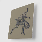 Basketballer dribbelen met full body tekst vierkante klok (Hoek)