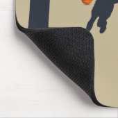 Basketballer dribbelen met oranje bal muismat (Hoek)