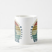 Basketballer dribbelen retro zonsondergang stijl koffiemok (Center)