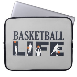 Basketballers dribbelen met oranje bal laptop sleeve