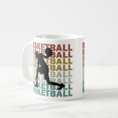 Basketbalspeler  retro stijl tekst koffiemok (Voorkant links)