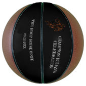 Basketbalspeler vrijgezel / verjaardagsfeestje get basketbal (Verticaal)