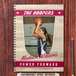 Basketbalteamspeler Aandenken in Roze Spiraal Notitieboek