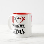 Bass Clef Heart I houdt van het spelen van mijn gi Tweekleurige Koffiemok (Voorkant links)