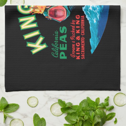 Bass Fish die een kroon op een zwarte achtergrond Theedoek (Gevouwen)