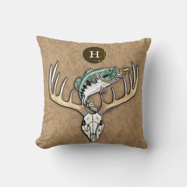 Bass Jumping over Deer Horns Skull Monogram Kussen (Voorkant)