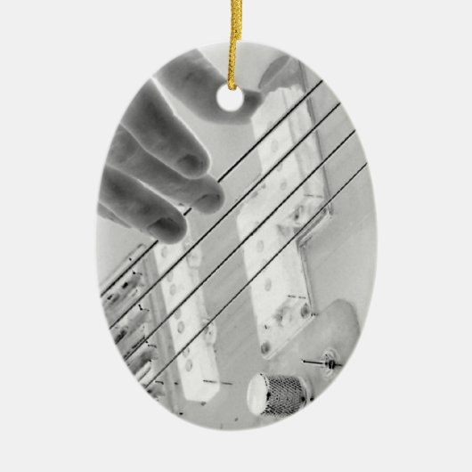 Bass player, bass and hand, negatief afbeelding keramisch ornament (Voorkant)