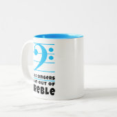 Bass Singers blijven buiten de boot Tweekleurige Koffiemok (Voorkant links)