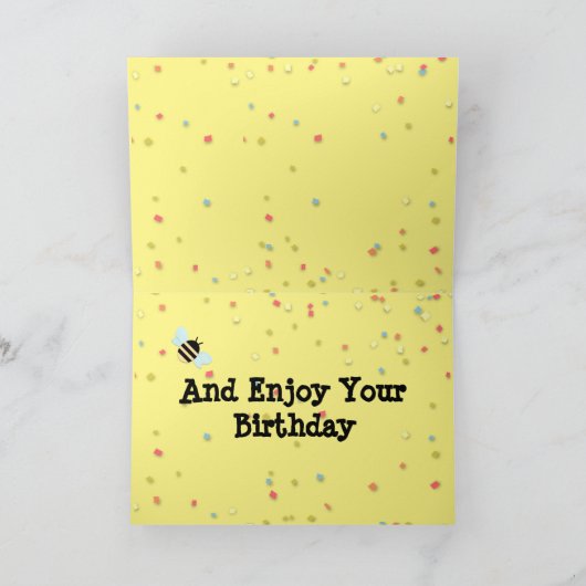 Basset Birthday Kaart - "Stop en ruik de bloemen" (Binnen)