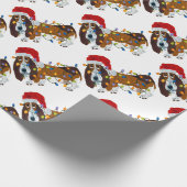 Basset gepantserd met kerstlampjes cadeaupapier (Hoek)