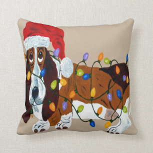 Basset gepantserd met kerstlampjes kussen