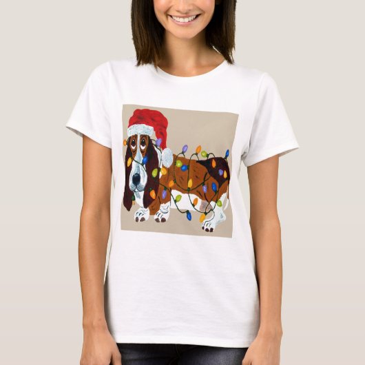 Basset gepantserd met kerstlampjes t-shirt (Voorkant)