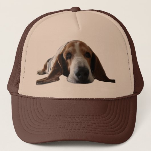 Basset Hond ligt beneden Trucker Pet (Voorkant)