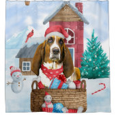 Basset Hound Dog in sneeuwkersthondenhuis Douchegordijn (Voorkant)