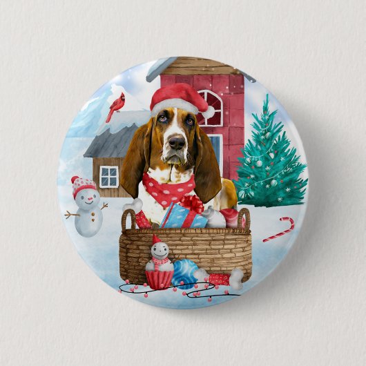 Basset Hound Dog in sneeuwkersthondenhuis Ronde Button 5,7 Cm (Voorkant)