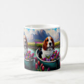 Basset Hound Dog op een peddel: Een Schilderachtig Koffiemok (Voorkant rechts)