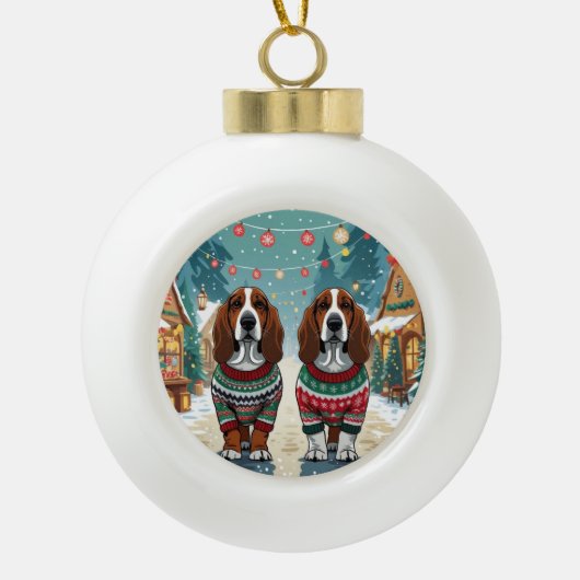Basset Hound Dogs Christmas Snow Holiday Keramische Bal Ornament (Voorkant)