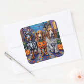 Basset Hound Dogs Trick-or-Treating tijdens Hallow Vierkante Sticker (Envelop)