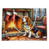 Basset Hound Fireplace with Christmas Lights Groot Cadeauzakje (Voorkant)