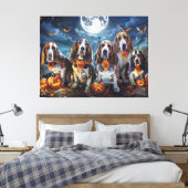Basset Hound Halloween Spooky Canvas Afdruk (Insitu (Slaapkamer))