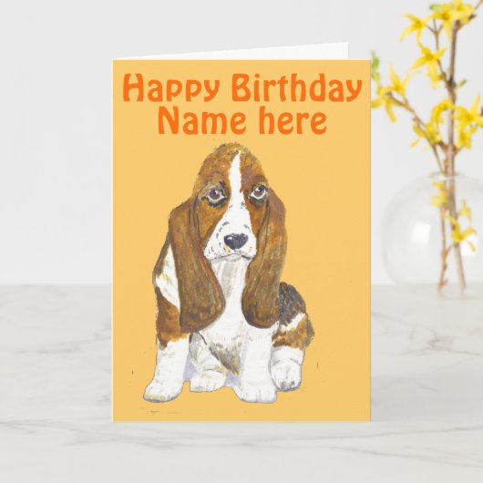 Basset Hound Happy Birthday, voornaam toevoegen Kaart (Gele Bloem)